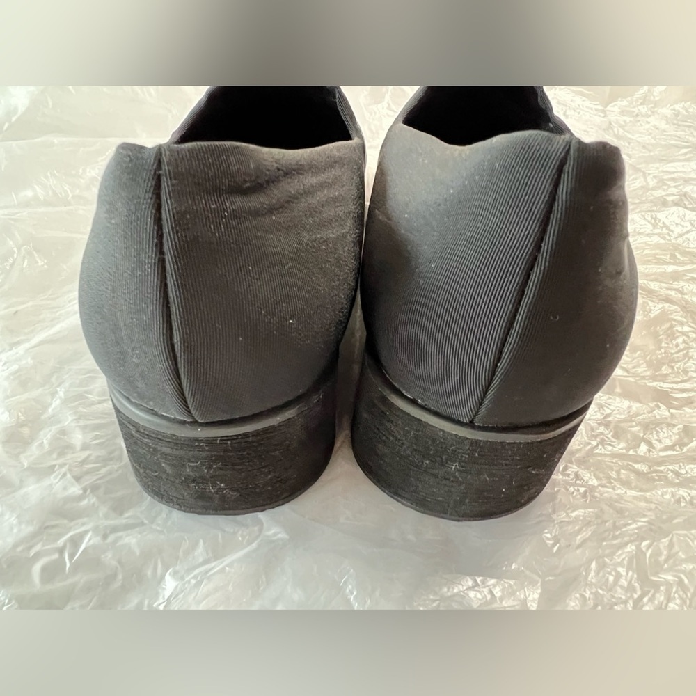 L.L. Bean slip on women shoes, black, size 8.5 - Picture 6 of 8